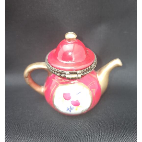 Miniature Teapot trinket box with cute flowers painted on front - Picture 5 of 11